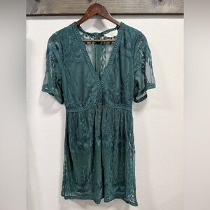 Emerald Lace Short Sleeve Dress